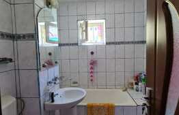 Apartament de 3 camere, 70 mp, zona Vasile Aaron