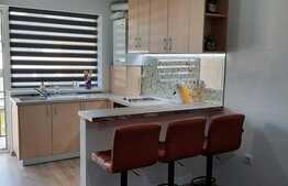 Apartament de 2 camere, decomandat, 41 mp, parcare, zona Calea Cisnadiei!