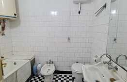 Casă de vanzare, 140 mp utili, teren de 186 mp, zona Piața Cluj, 2 persoane in curte