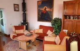 Casă individuală 8 camere, 570 mp pretabila pensiune sau restaurant, zona Centrală