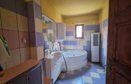 Casă 10 camere, 1000 mp tere, centrul Cristianului