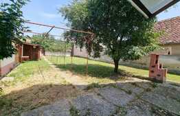 Casă 10 camere, 1000 mp tere, centrul Cristianului