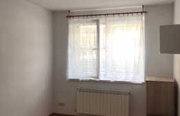 Apartament de 2 camere, la curte, Central