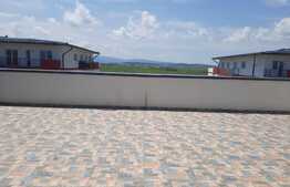 Apartament de 3 camere, terasa, parcare, in Calea Surii Mici