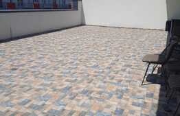 Apartament de 3 camere, terasa, parcare, in Calea Surii Mici