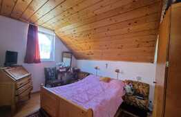 Casă în zonă retrasă și liniștită în Tocile