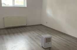 Apartament cu 3 camere, 66 mp in Trei Stejari