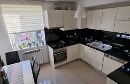 Apartament de 4 camere, 74 mp in zona Cedonia