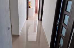 Apartament de 4 camere, 74 mp in zona Cedonia