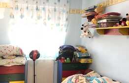 Apartament 4 camere, 80 mp, in Calea Poplacii