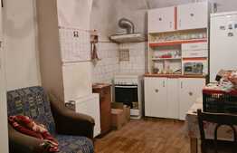 Apartament 2 camere, 60 mp, imobil tip casa, zona Centrala