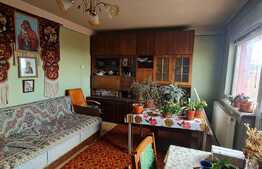 Apartament de 4 camere, 2 balcoane, decomandat, Strand