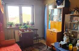 Apartament de 4 camere, 2 balcoane, decomandat, Strand