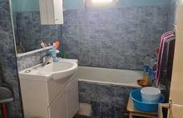 Apartament de 4 camere, 2 balcoane, decomandat, Strand