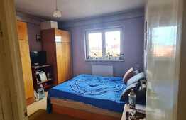 Apartament de 4 camere, 2 balcoane, decomandat, Strand