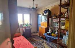 Apartament de 4 camere, 2 balcoane, decomandat, Strand