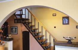 Apartament 3 camere, mobilat si utilat, zona Centrala