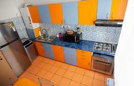 Casa de vanzare, 260 mp utili, 7 camere, in Sibiu!