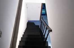 Apartament de 3 camere la mansarda, 64mp, zona cu multe spatii verzi!