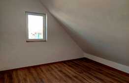 Apartament la mansarda de 3 camere, Vasile Aaron