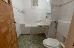 Apartament de 3 camere, 62 mp, semidecomandat, zona Cireșica