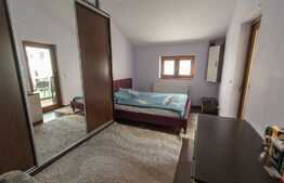 Apartament de 3 camere, decomandat, in zona linistita de case