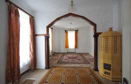 Apartament la casă, 216mp de curte, la 5 minute de centrul Sibiului!