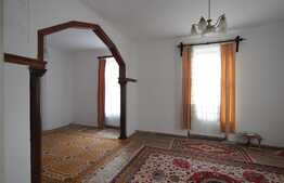 Apartament la casă, 216mp de curte, la 5 minute de centrul Sibiului!