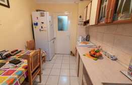 Apartament de 3 camere foarte ingrijit, zona Cireșica