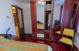 Apartament de 3 camere, decomandat, zona Vasile Aron