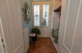 Apartament de 4 camere plus o garsoniera, complet renovate, zona Ultracentrala