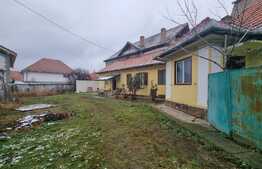 Oportunitate! Casă single, 545 mp teren, în Piata Cluj