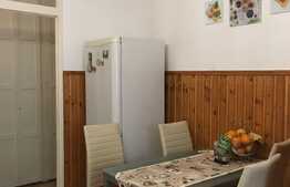 Apartament 3 camere, spatios, 80 mp, central, zona buna