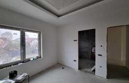 Casă singur în curte, 260 mp utili, în Turnișor