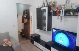 Apartament de 2 camere, semidecomandat, zona Piata Vasile Aron