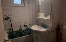 Apartament de 2 camere, decomandat, zona Strand