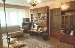 Apartament de 4 camere, 95 mp, decomandat, zona Centrala