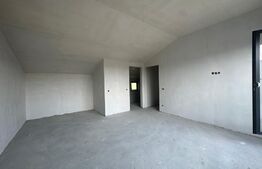 Casă înșiruită 130 mp utili, curte libera 87 mp, Șura Mare