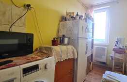 Oportunitate de investitie! Camera de vanzare 12 mp, zona Rahova