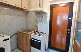 Garsoniera, etaj intermediar, zona Terezian