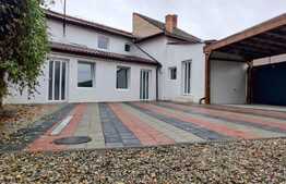 Apartament 3 camere, central, ideal pentru investitie