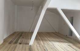 Apartament 3 camere, central, ideal pentru investitie