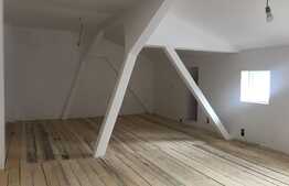 Apartament 3 camere, central, ideal pentru investitie