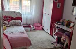 Apartament 3 camere ,curte 130 mp , cartier Arhitectilor
