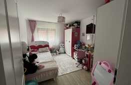Apartament 3 camere ,curte 130 mp , cartier Arhitectilor