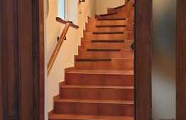 Casă spațioasă, 230 mp utili, în zonă linistită, Lazaret