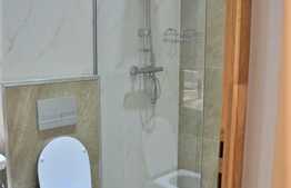 Super apartament de 4 camere, foarte spatios, zona foarte buna