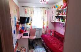 Apartament 3 camere, super dragut, zona linistita si de interes