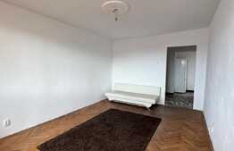 Apartament 3 camere, decomandat, zona foarte buna