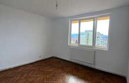 Apartament 3 camere, decomandat, zona foarte buna